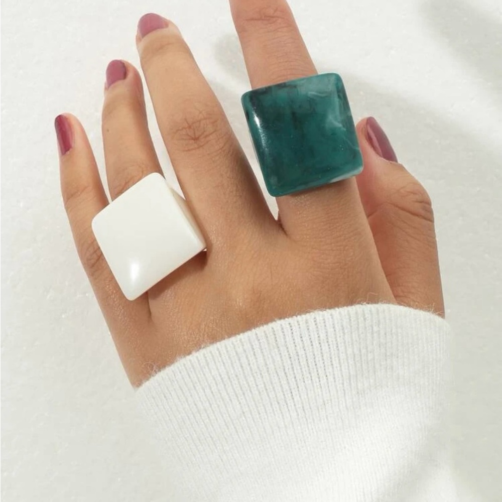 Modern Geometric White and Green Rings